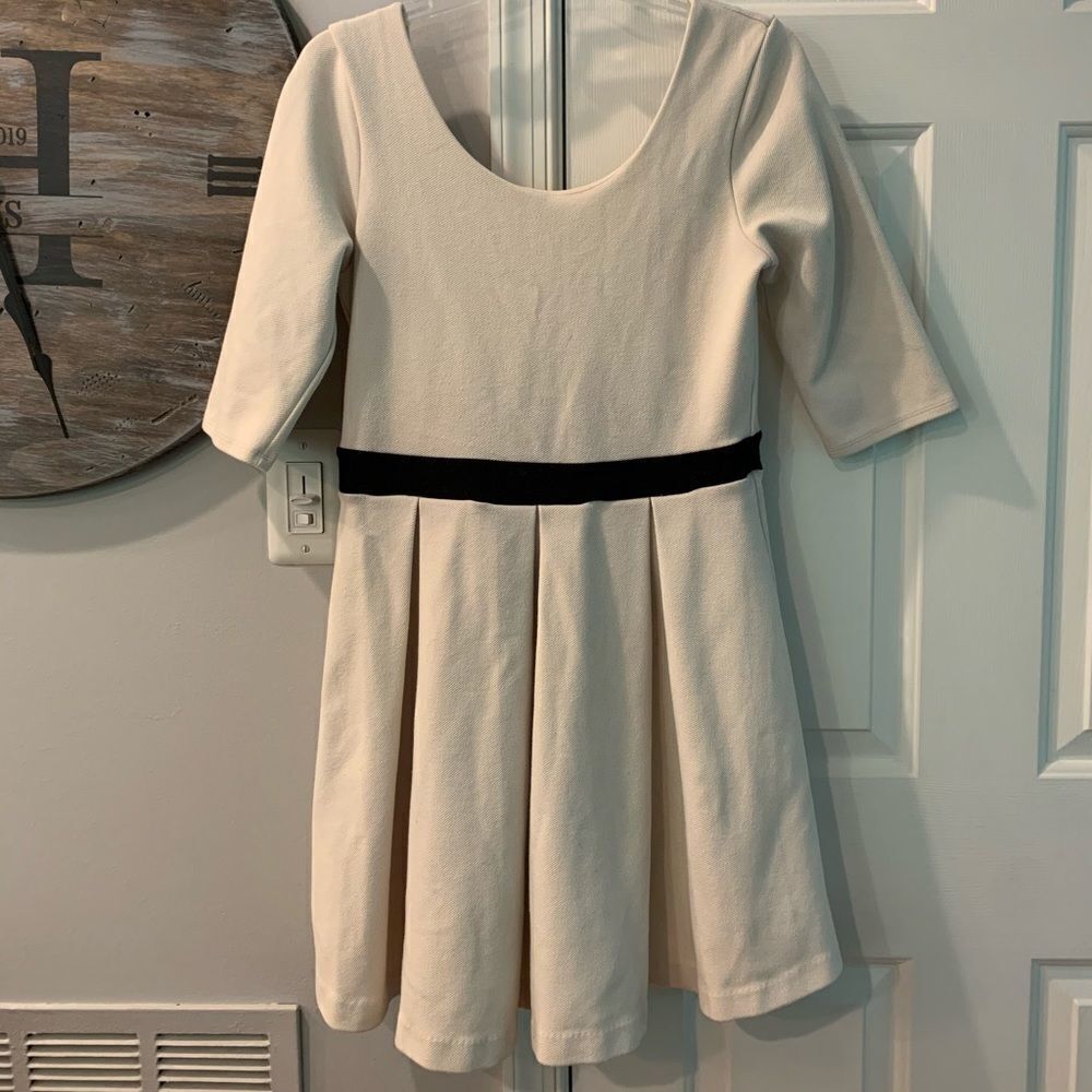 UO Low Back Full Skirt Dress sz M